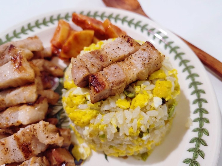 고기아찌 드라이에이징 백종원 계란 볶음밥 레시피 초신선 한돈삼겹살 요리