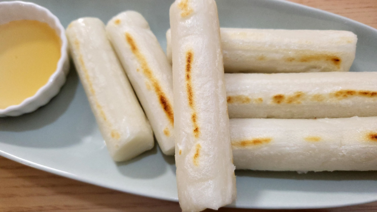 가래떡 한박스 보관방법ᵕᵕ 별거 아니네! 뚝딱 소분해서 냉동~해동 가래떡 한박스 보관방법ᵕᵕ 별거 아니네! 뚝딱 소분해서 냉동~해동