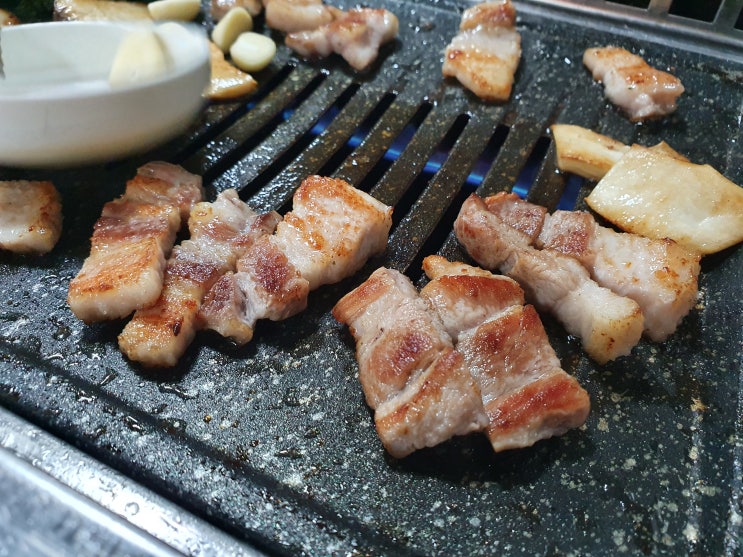  중화동 정육식당 고기집 왕건고기촌