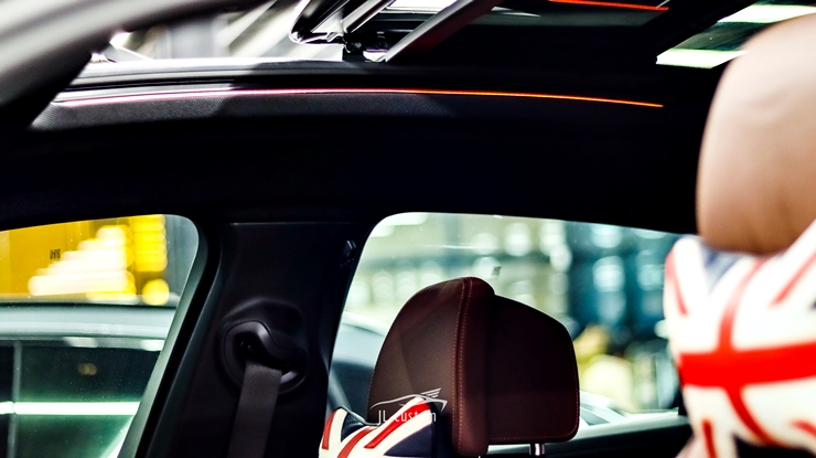  BMW X6 루프 엠비언트로 세련된 무드등 완성! / 제이엘커스텀