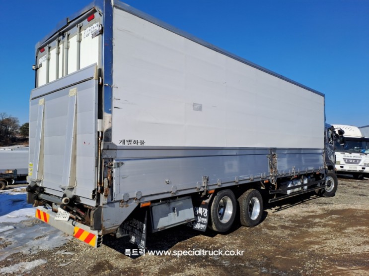 4.5톤 무진동 리프트윙바디 8m50윙 프리마 고하중 후축윙바디 2016년식 매매 특트럭