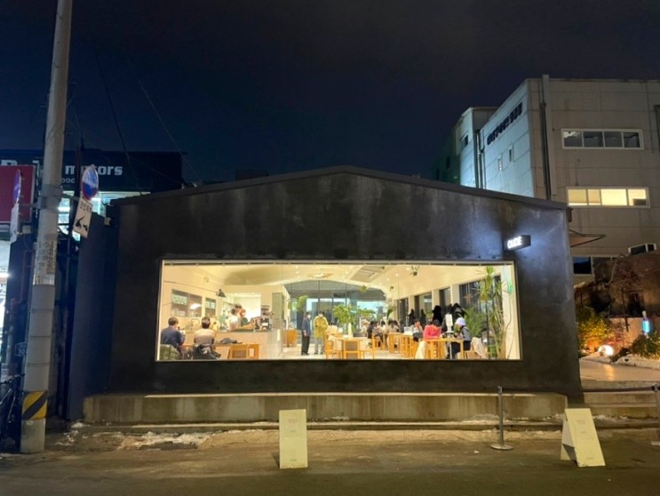 [오우드] 성수 카페, 성수 베이커리 카페, 소금빵 맛집, OUDE