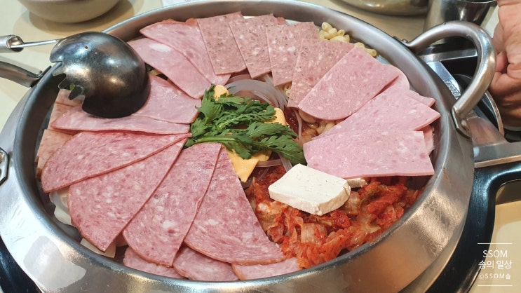  [모란] 밥과 라면사리가 무제한, 가성비 좋은 '킹콩 부대찌개' 모란점 후기