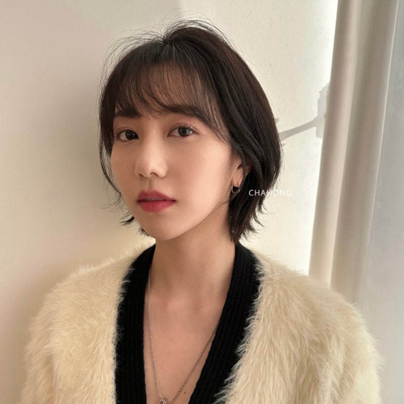 웬디는 단발+앞머리가 잘생긴 얼굴