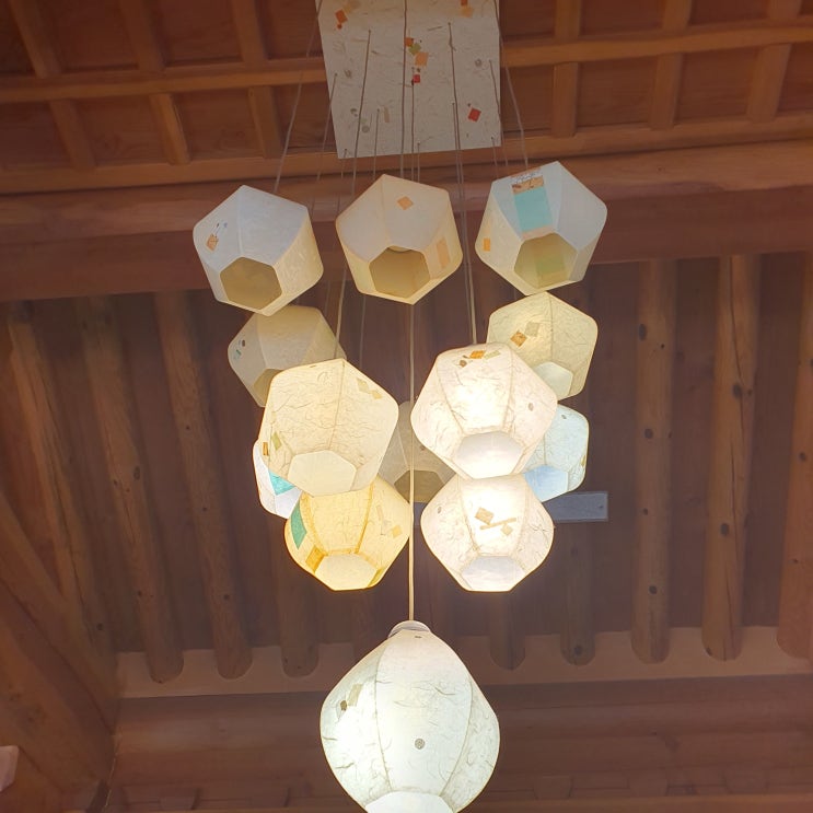  강화 도솔 한옥카페 조명 구경하세요