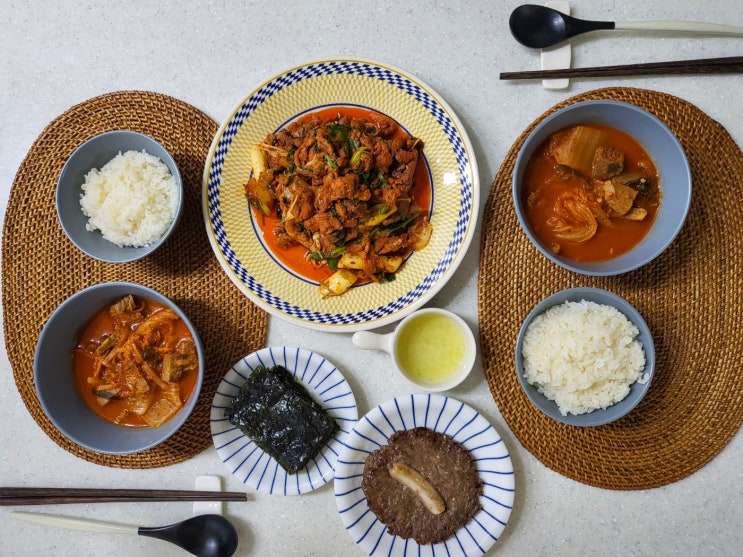  밀키트 추천 20년 전통 명장이 만드는 100% 국내산 유황 오리불고기 (2인분) & 수제 한우 떡갈비 밀키트