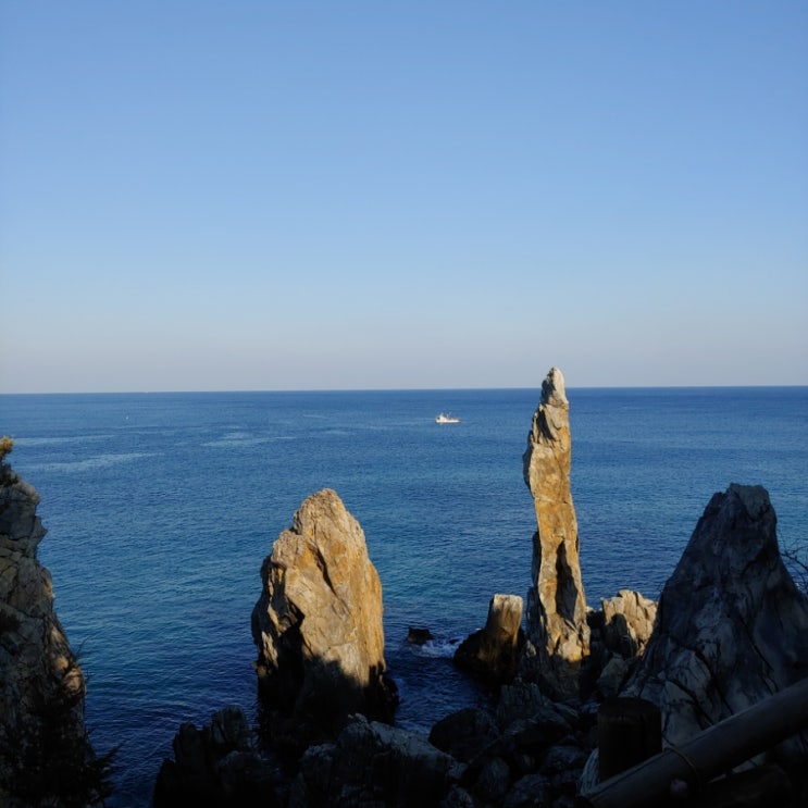  삼척 가볼만한 곳 촛대바위 다녀왔어요 남한산성의 정동방 동해 해암정 추암 출렁다리 2022년을 마무리하며