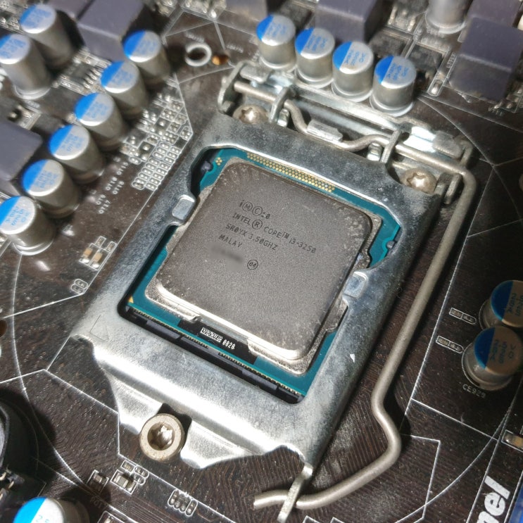  인텔 아이비브릿지 i3 3250 CPUZ 성능 측정기 (i3 3220 3240 cpu-z 벤치마크 결과)
