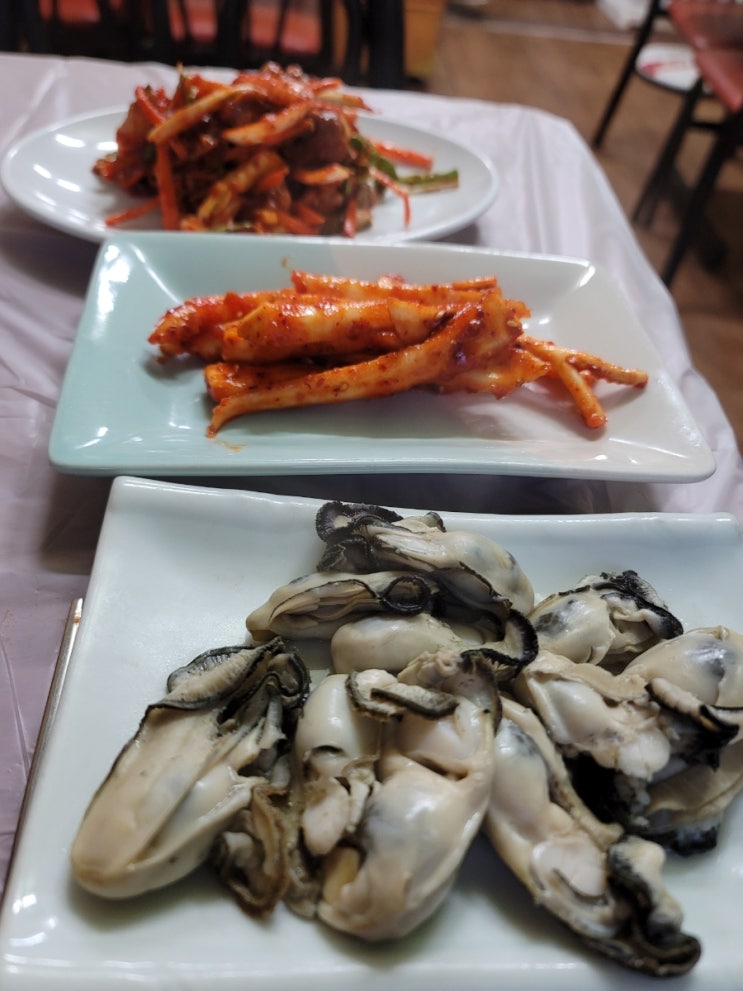  통영살기청년의 통영먹방일기5 - 21년 1월 통영여객선터미널 근처소주방 골목에 작은 반다찌집에서 한잔(feat.통영 노포투어)