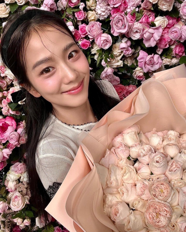 블랙핑크 지수, 멤버 중 마지막으로 솔로 데뷔...자켓 촬영 마감 "곧 좋은 소식 들고 올 것" 블랙핑크 지수, 멤버 중 마지막으로 솔로 데뷔...자켓 촬영 마감 "곧 좋은 소식 들고 올 것"