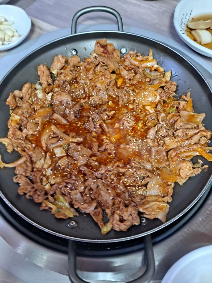 통돼지 한 마리 울산 신정동 식당