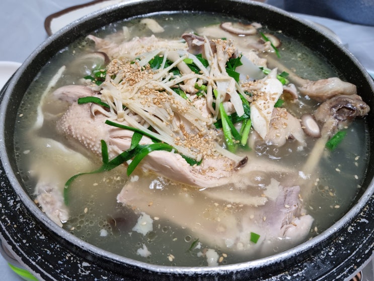  울진 북면 옹심이 칼국수와 파전에 가려진 백숙 맛집 장모씨암탉/덕구솔밥옹심이칼국수