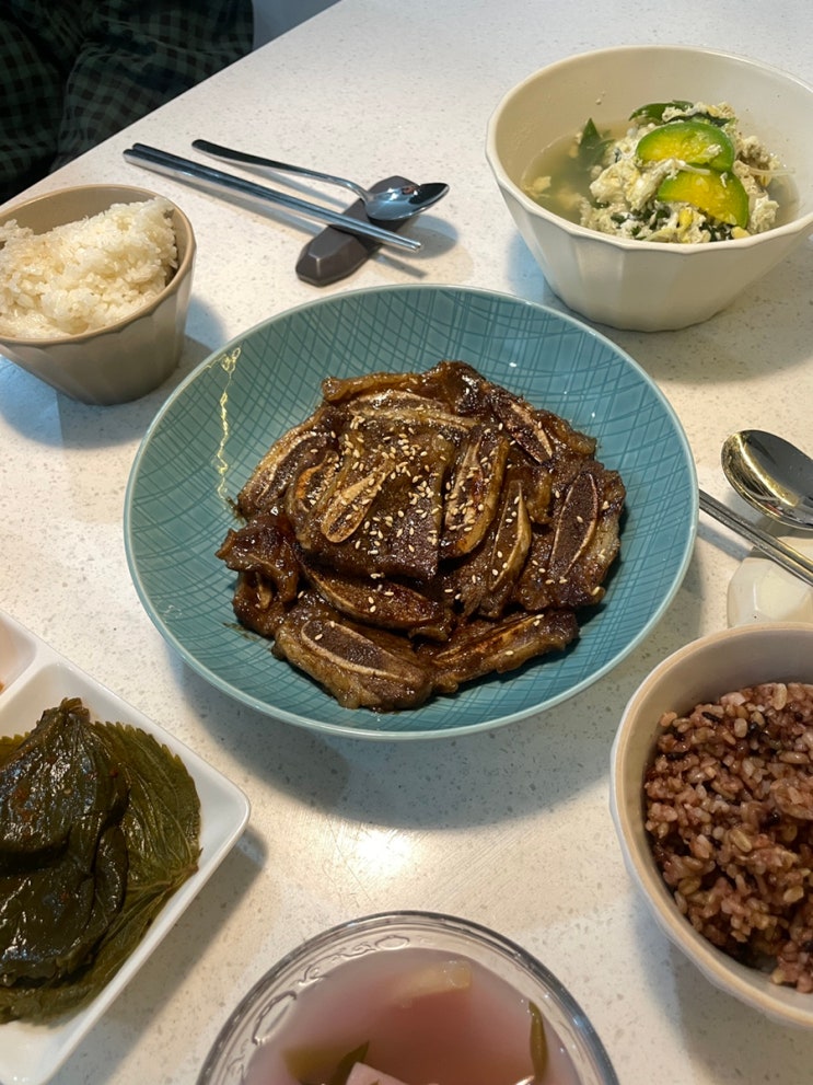  요린이의 시판용 소스로 LA갈비 만들기 (+핏물 빼기)