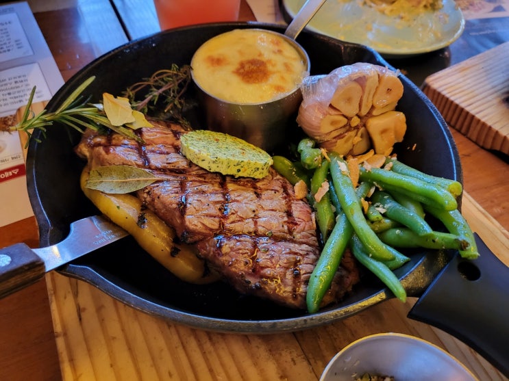 둔산동 맛집 매드포갈릭 대전둔산점에서 가족외식!