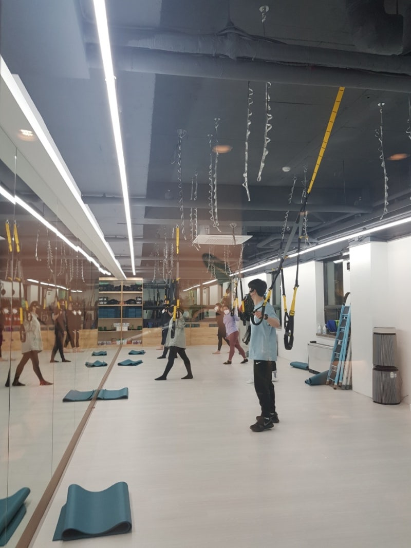 웰니스요가 TRX 수업영상 및 운동효과와 장점! : 네이버 블로그