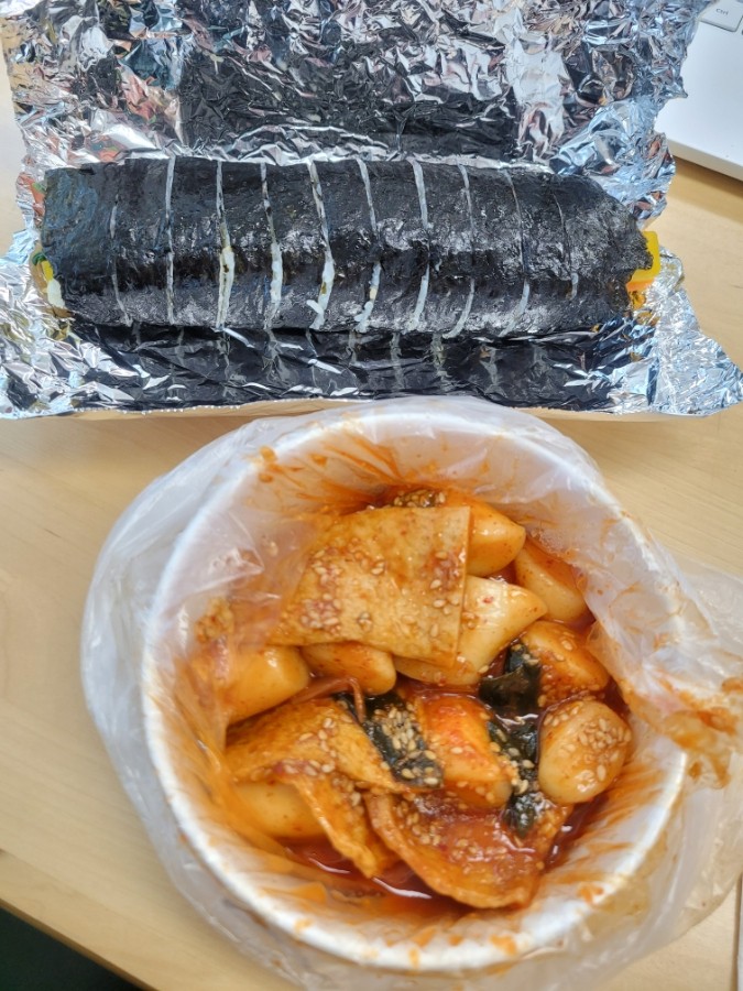 수원 정자동 땡초 김밥 떡볶이 포장 엄지네 꼬마김밥 감칠맛 딱 쌀떡이라 쫄깃해