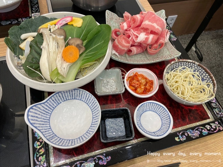  AK& 기흥, 삼청동샤브, 1인 셋팅이라서 너무 좋았고 육수 종류도 고를 수 있고 맛있었던 곳