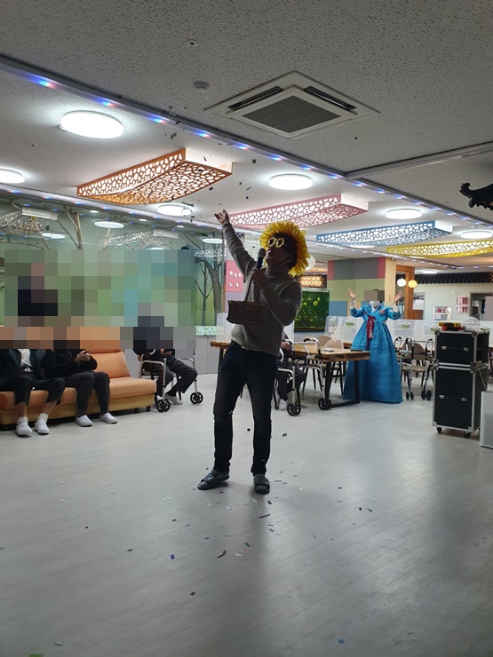 김해주간보호센터, 장유주간보호센터 국내최고의 프리미엄 온유한주간보호센터 송년회