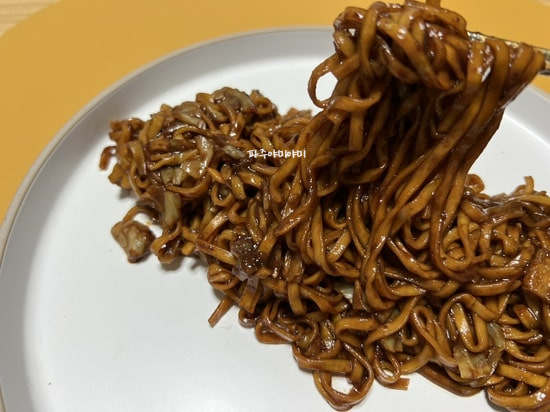  삼양식품_쿠티크에센셜 짜장 (ft_건면이 맛있다니)