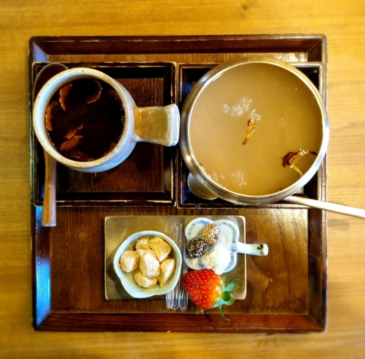  경주 한옥마을 정성 가득한 전통찻집 고운님 오시는길