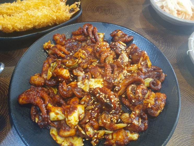  대구경북여상맛집 쭈꾸미본가 새우튀김셋트랑 동성로 신상카페까지 털었어요!