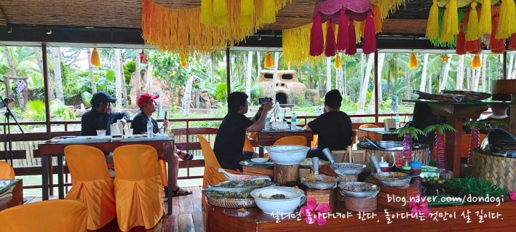  보홀 로복 리버 크루즈(Roboc River Cruise) - 리오 베르데 플로팅 레스토(Rio Verde Floating Resto)