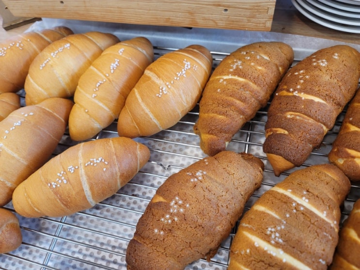 야탑 빵집 파트너스 베이커리 카페 동네 소금빵 맛집