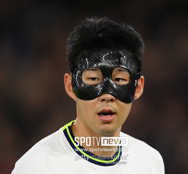 엇갈린 운명? <b>손흥민</b>은 흐림, <b>김민재</b>는 맑음 (1) <b>손흥민</b>