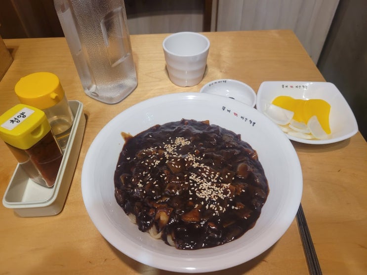  치솟는 물가에도 5000원 가성비 짜장면 맛집 (범계역)