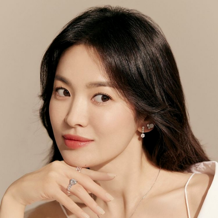 <b>송혜교</b>, 더 <b>글로리</b>, 복수극 안어울려 #억지로 띄우는 느낌... 