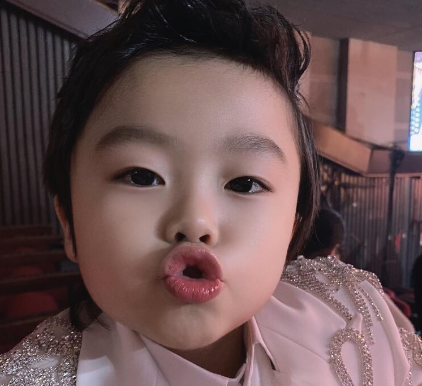 황민호 아버지 엄마 아빠 국적 직업 부모 가족 고향 초등 학교