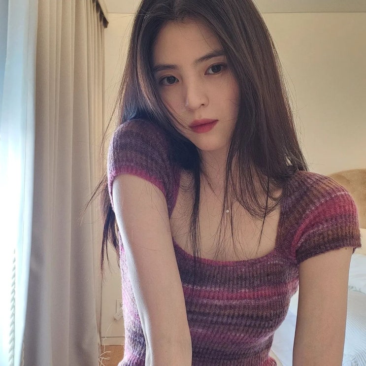 배우 한소희, 여행은 즉흥! 계획 없어...장시간 비행에는 기내식 안먹고 '이것'만 먹어 배우 한소희, 여행은 즉흥! 계획 없어...장시간 비행에는 기내식 안먹고 '이것'만 먹어