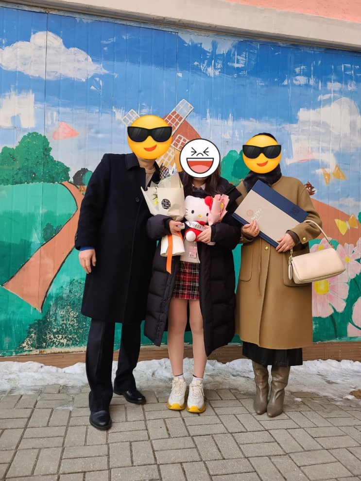  우리집 서열이 바뀌네요. 딸 졸업 축하해