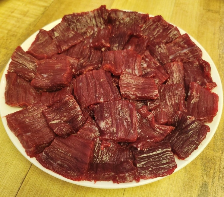  [대구/수성구] 결이 살아있는 쫄깃한 뭉티기 맛집, 황금생고기