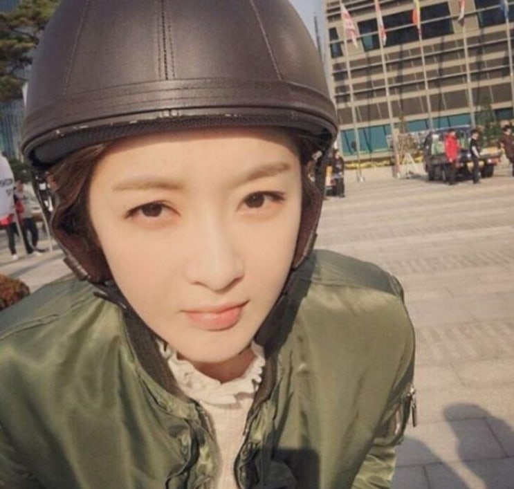 강민경 사장님 열정페이 논란과 헤드헌팅사에 맡겼다면 헤드헌터 수입은? 강민경 사장님 열정페이 논란과 헤드헌팅사에 맡겼다면 헤드헌터 수입은?