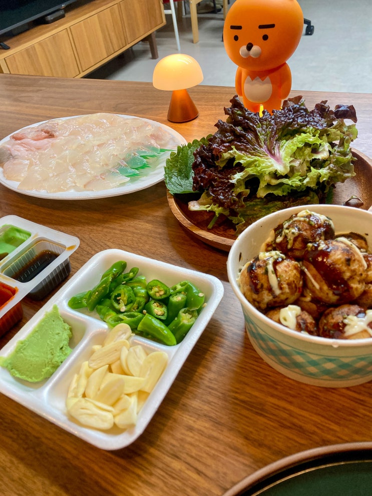  7년차 부부의 첫 야식_회는 살 안쪄:)