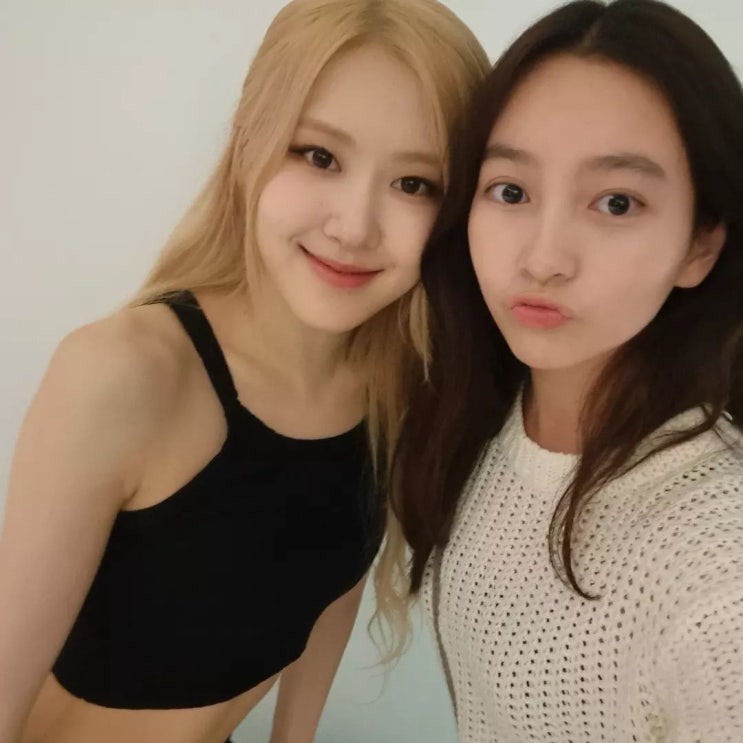 "분명 꼬마였는데.." 배우 갈소원, 이제는 '블랙핑크'랑 셀카 찍는 미모 포텐 터진 아역배우 "분명 꼬마였는데.." 배우 갈소원, 이제는 '블랙핑크'랑 셀카 찍는 미모 포텐 터진 아역배우