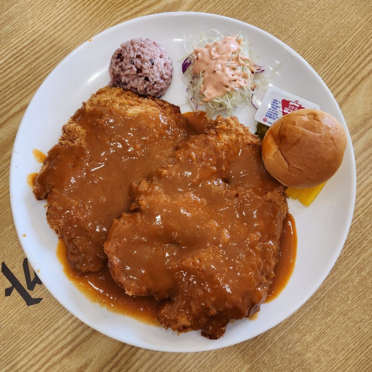 춘천맛집 추천 금화왕돈까스 - 양도 맛도 너무 좋네요 #내돈내산 춘천맛집 추천 금화왕돈까스 - 양도 맛도 너무 좋네요 #내돈내산