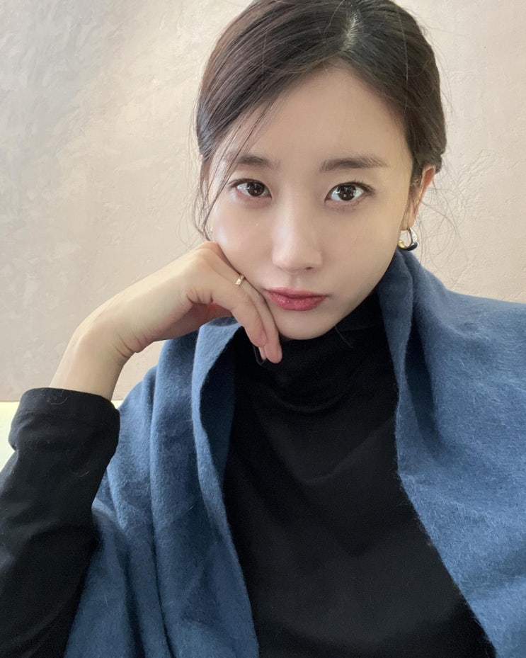 "한 집에 가벽을 두고.." 배우 문현아, 옆집 살던 남자와 사랑에 빠져 결혼에 골인한 러브 스토 "한 집에 가벽을 두고.." 배우 문현아, 옆집 살던 남자와 사랑에 빠져 결혼에 골인한 러브 스토