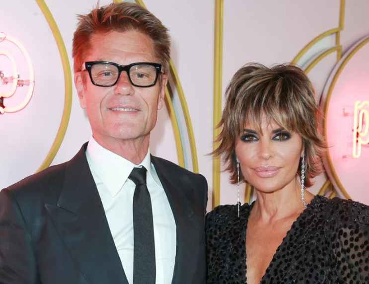 해리 햄린은 아내 리사 리나가 'RHOBH'를 떠나기로 '올바른 결정'을 했다고 말합니다. '그녀는 쇼를 높였습니다.' 해리 햄린은 아내 리사 리나가 'RHOBH'를 떠나기로 '올바른 결정'을 했다고 말합니다. '그녀는 쇼를 높였습니다.'