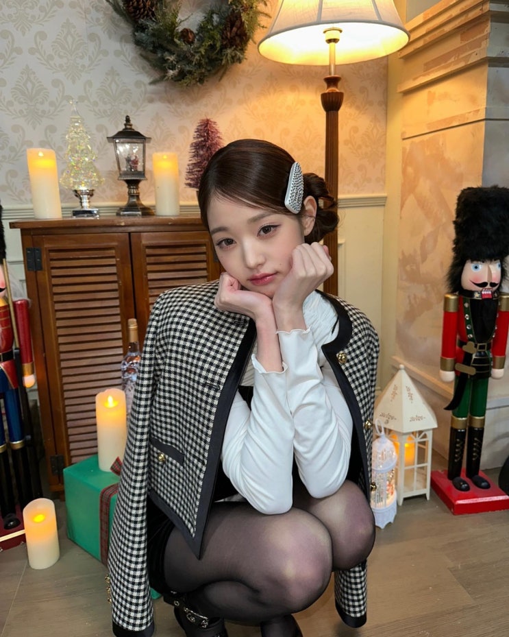 아이브 멤버 장원영, 복슬복슬 곰돌이 보다 귀여워! 퍼 후드 케이프 스타일로 넘사벽 미모 아이브 멤버 장원영, 복슬복슬 곰돌이 보다 귀여워! 퍼 후드 케이프 스타일로 넘사벽 미모