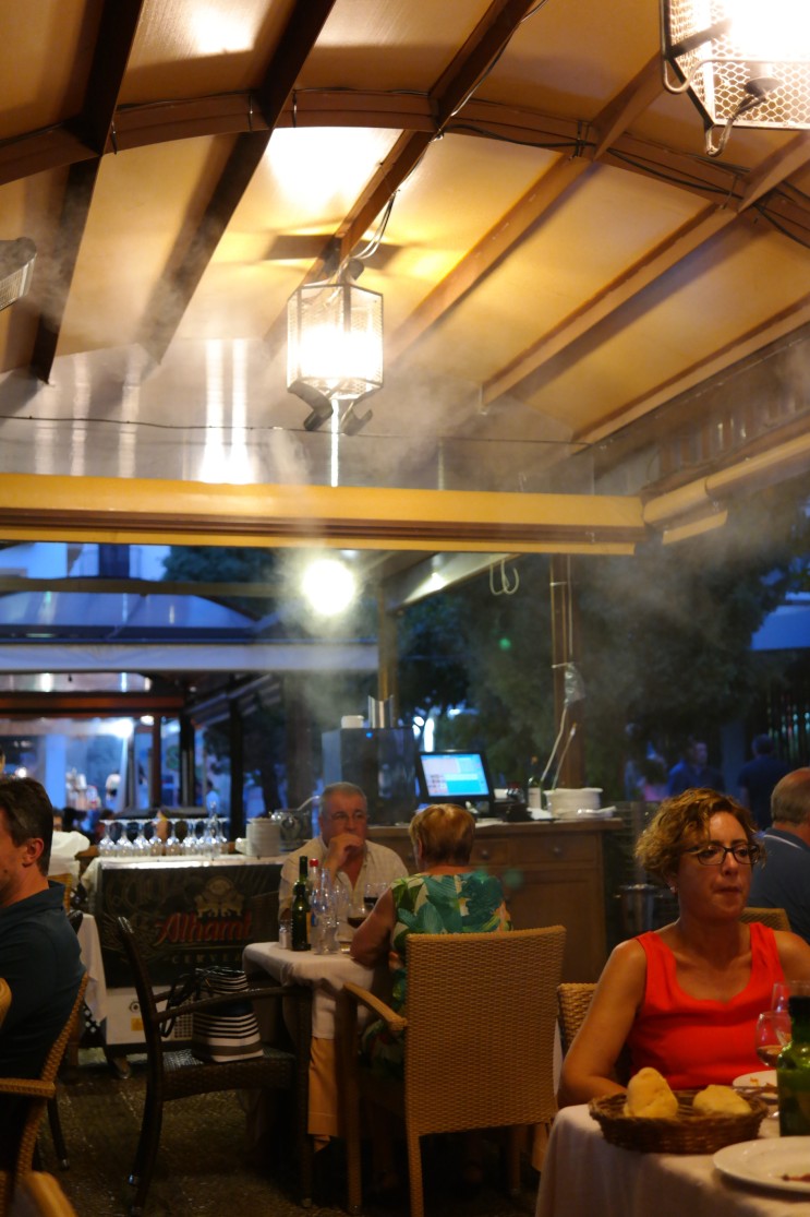 스페인 그라나다 여행 (2) Gran cafe 츄러스, Los Manueles 타파스, ALBEROBELLO 코스요리, La Autentica Carmela 레스토랑
