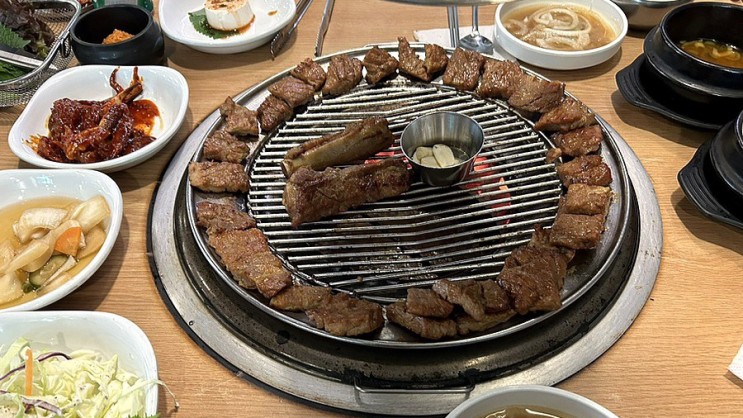 [잠실 맛집] 흥부골숯불돼지왕갈비 - 송파 석촌호수 돼지갈비 맛집 대기
