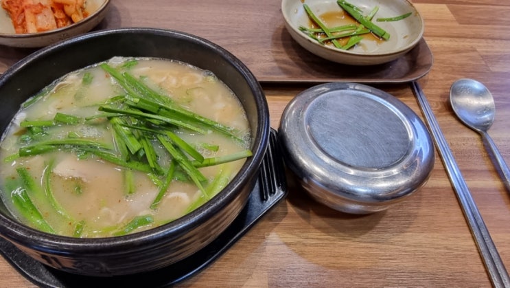  230109 일기) 백순대 국밥을 먹었다.