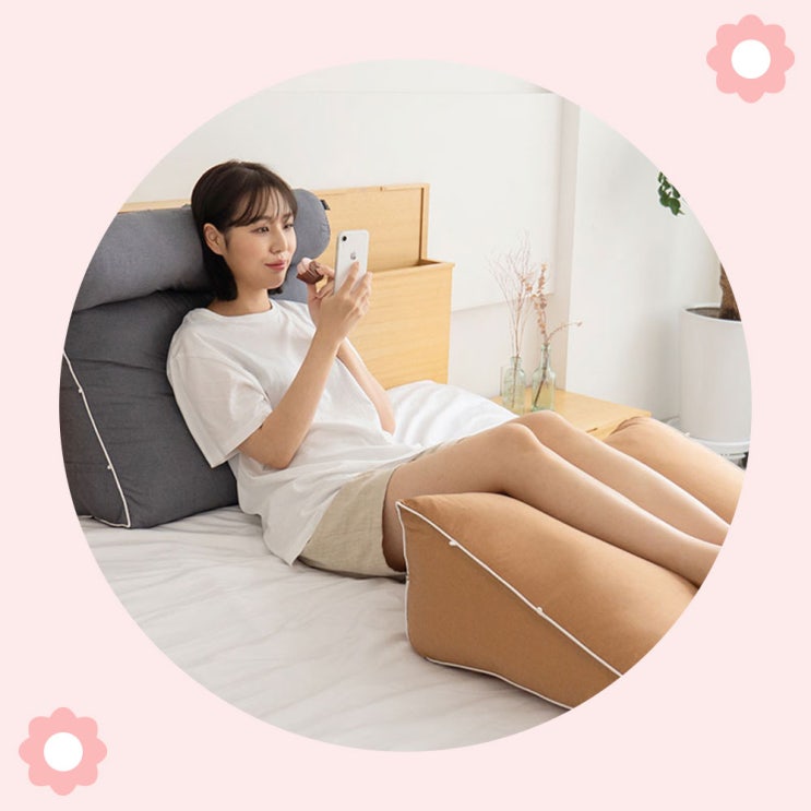  침대 등받이쿠션 발베개 용도로 사용할 미니필로우 포함 삼각쿠션