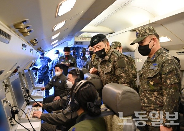 김승겸 <b>합참</b>의장, 다양한 적 도발 대응 및 군사<b>대비태세</b> 현장<b>점검</b>
