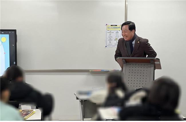 박석 서울시의원, 도봉구 저소득·다문화 아동 영어교실 출범 환영