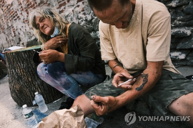 “팔 다리 다 잘리고도 못 끊는다”…美서 확산하는 ‘좀비약’의 정체