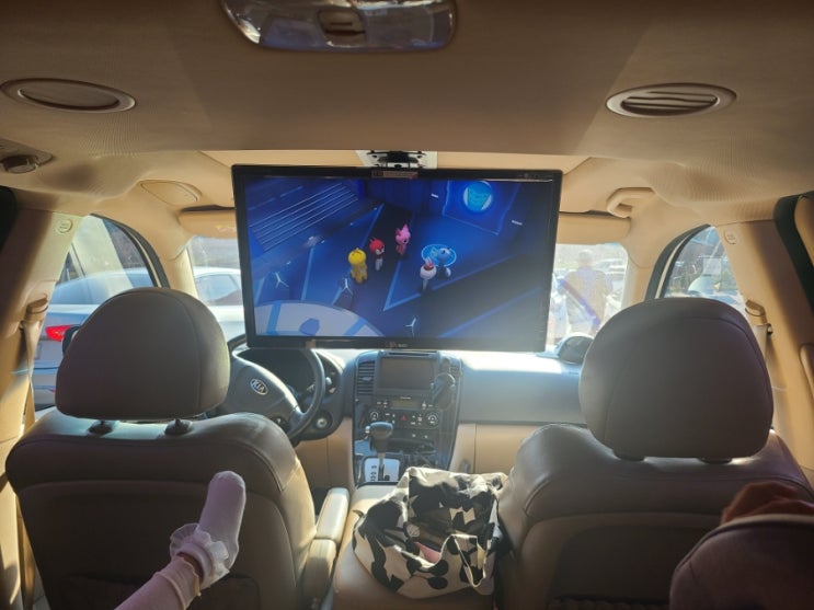  10만원으로 차량 선루프 TV 만들기