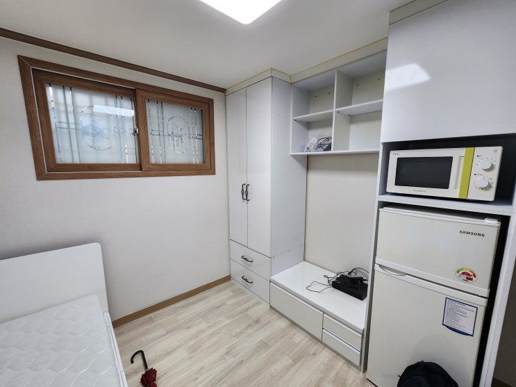 사당역 근처 월 52만 원짜리 자취방 퇴실하며 찍어봤어요. 학교가 가까워 떠나기 아깝네요 사당역 근처 월 52만 원짜리 자취방 퇴실하며 찍어봤어요. 학교가 가까워 떠나기 아깝네요
